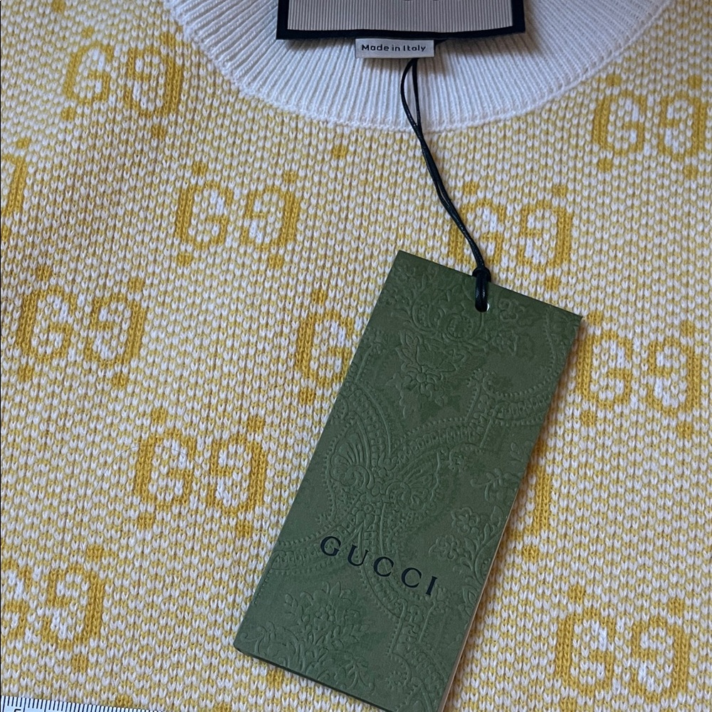 Gucci Yellow and White GG Knit Short Sleeve Dress
Size S - Picture 7 of 7